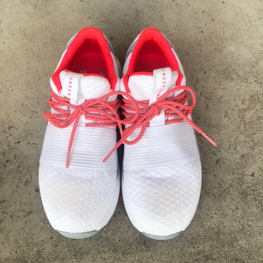 Under Armour - Breathe Lace Sneaker - Women’s 8